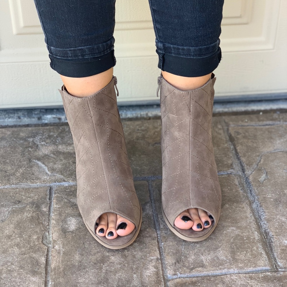 Taupe Quilted Peep Toe Block Heel Ankle Booties - Picture 4 of 4